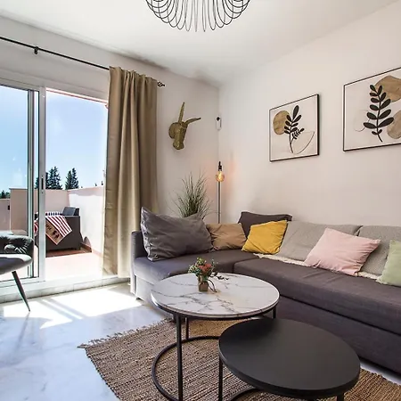 With Solarium In מארבלה